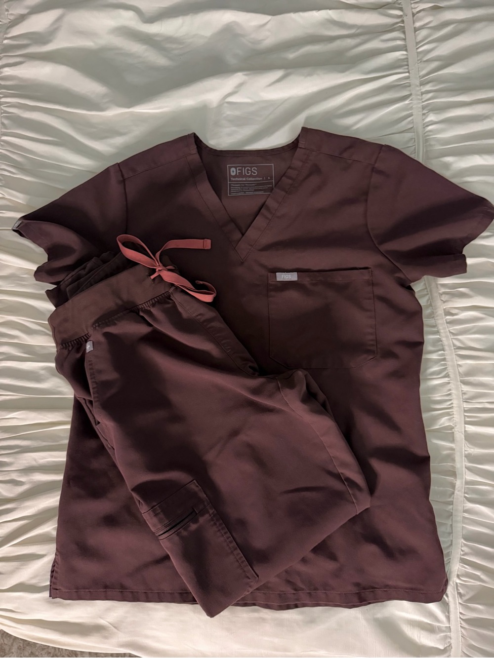 Figs Women's Scrub Top and Jogger Pants in Frappucino shade